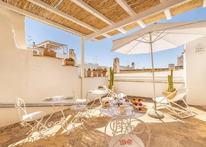 Bb In Master Guest house